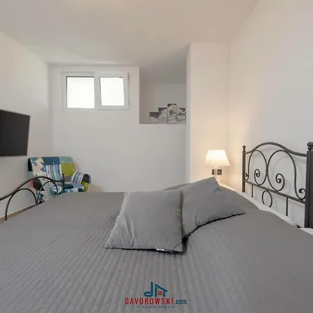 La Comfortable Hotel Pola
